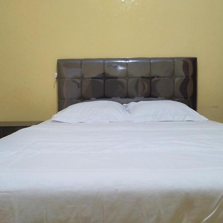Hotel Pekalongan Syariah Mitra Reddoorz Exterior foto