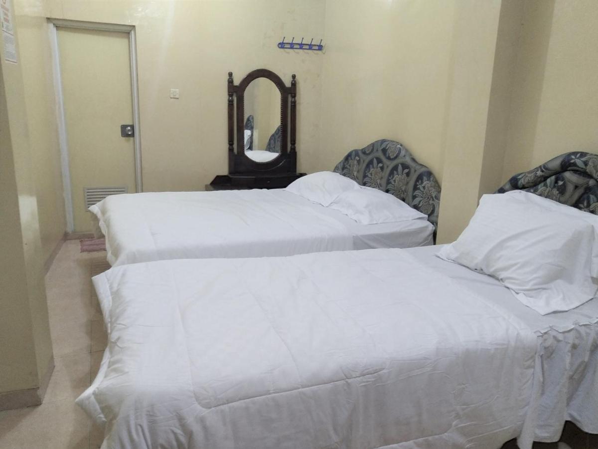 Hotel Pekalongan Syariah Mitra Reddoorz Exterior foto